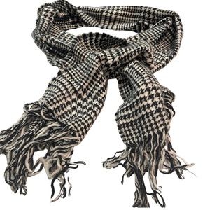 BLACK AND WHITE PRINTED SCARF - OS